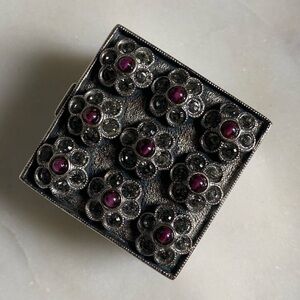 LINDA Levinson Swarovski and Amethyst ring box